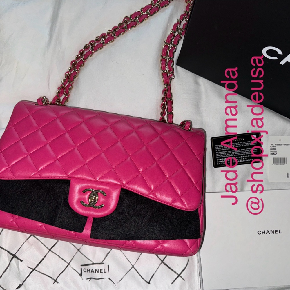 CHANEL
Classic Jumbo Double Flap Bag - Picture 2 of 16